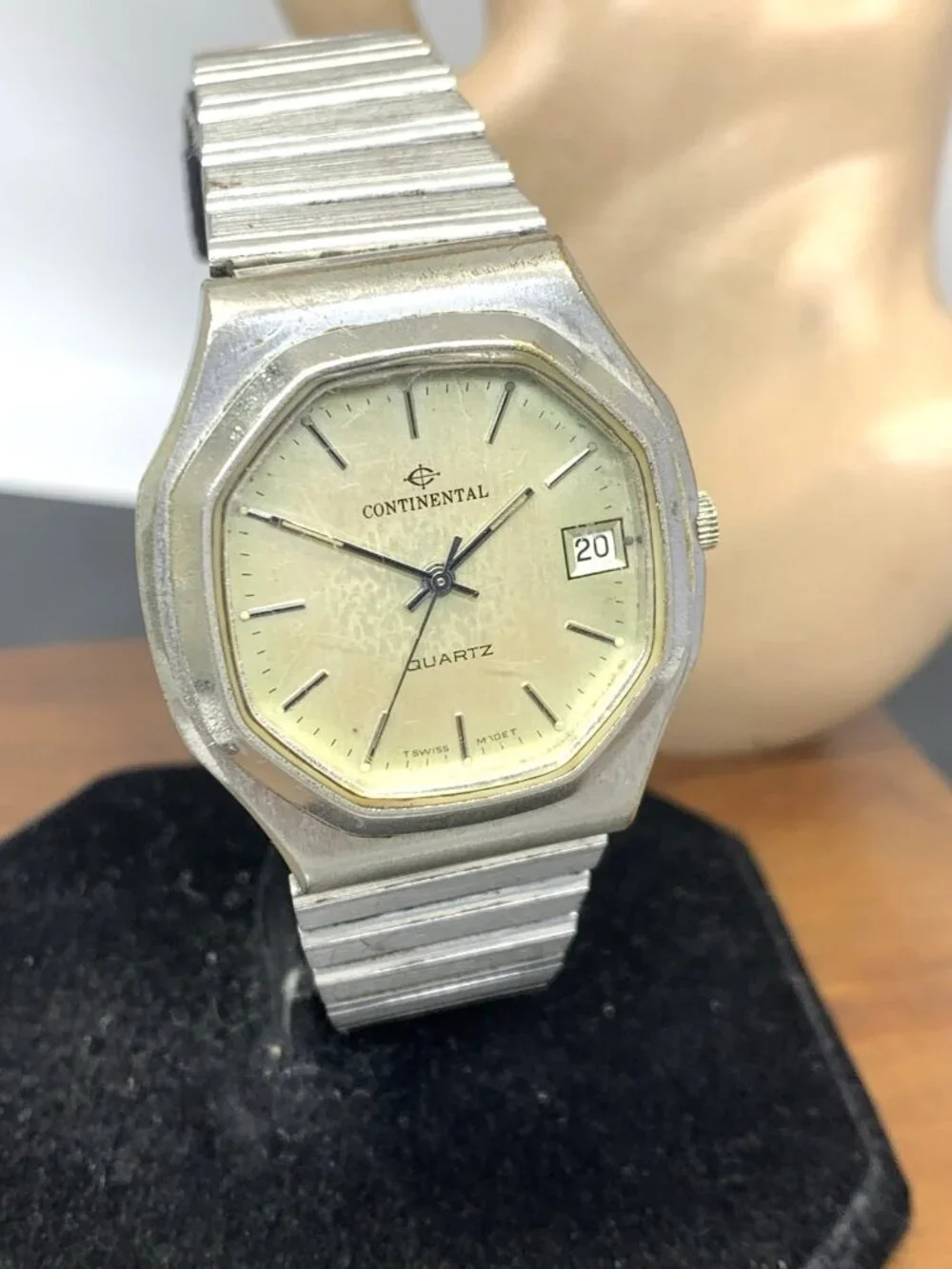Continental Men's Watch Swiss Quartz Vintage Silver Dial Date Stainless Steel